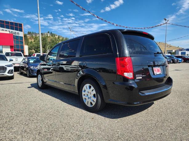 2020 Dodge Grand Caravan SXT image 4