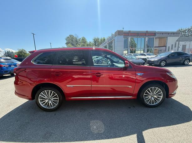2020 Mitsubishi Outlander PHEV SEL S-AWC image 4