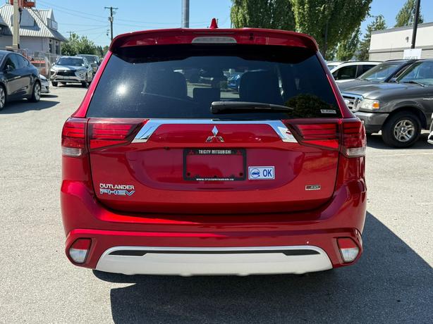 2020 Mitsubishi Outlander PHEV SEL S-AWC image 6