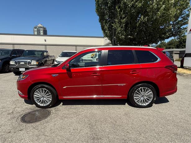 2020 Mitsubishi Outlander PHEV SEL S-AWC image 8