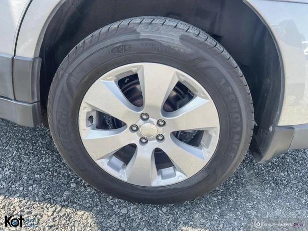 2011 SUBARU OUTBACK image 6