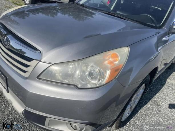 2011 SUBARU OUTBACK image 8