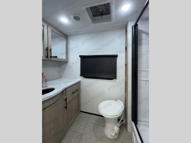 Used 2022 Grand Design Imagine XLS 22RBE image 6