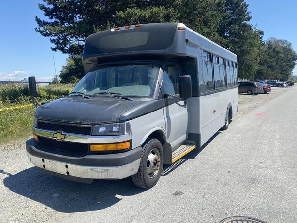 2016 Chevrolet Express G4500 No Rear Seats Bus image 1