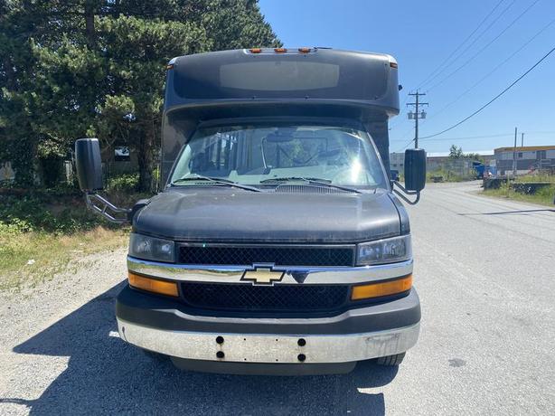 2016 Chevrolet Express G4500 No Rear Seats Bus image 8