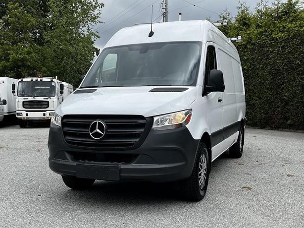 2020 Mercedes-Benz Sprinter 2500 High Roof 144-inch WheelBase with Rear Shelving image 4
