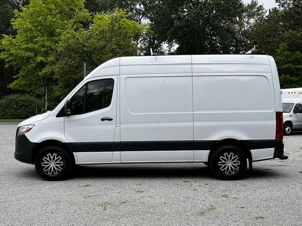 2020 Mercedes-Benz Sprinter 2500 High Roof 144-inch WheelBase with Rear Shelving image 6