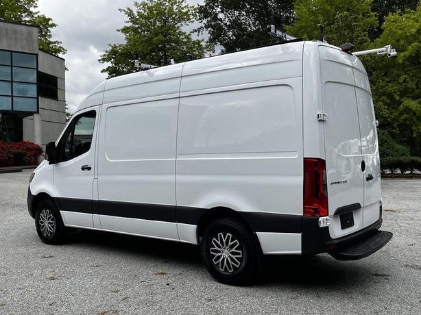 2020 Mercedes-Benz Sprinter 2500 High Roof 144-inch WheelBase with Rear Shelving image 7