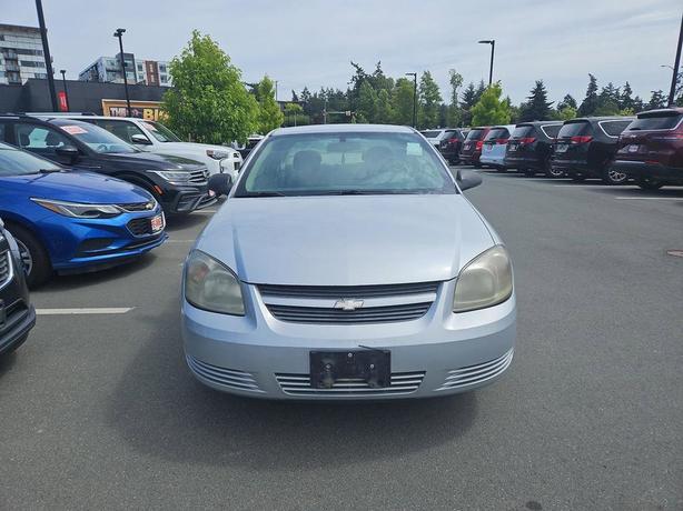 2008 Chevrolet Cobalt LS | No Reported Accidents! image 2