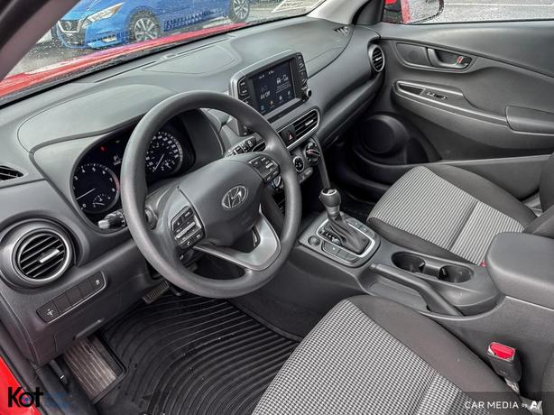 2020 Hyundai Kona Essential NO ACCIDENT! LOW KMS! image 6