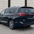 2024 CHRYSLER PACIFICA HYBRID thumbnail image 4