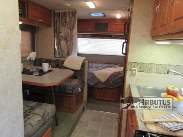 Used 2006 Bigfoot Industries 2500 21FB image 7