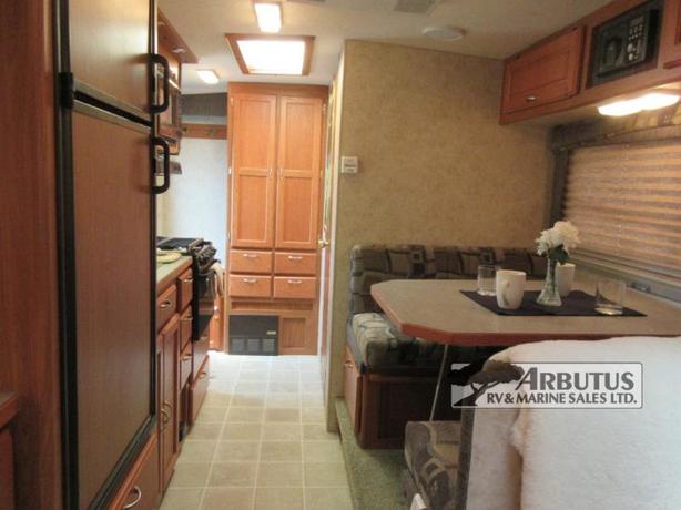 Used 2006 Bigfoot Industries 2500 21FB image 8