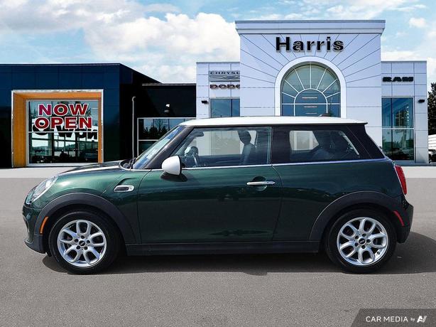 2019 Mini 3 door Cooper | No Reported Accidents! image 3