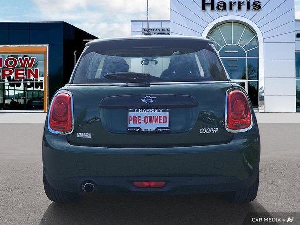 2019 Mini 3 door Cooper | No Reported Accidents! image 5