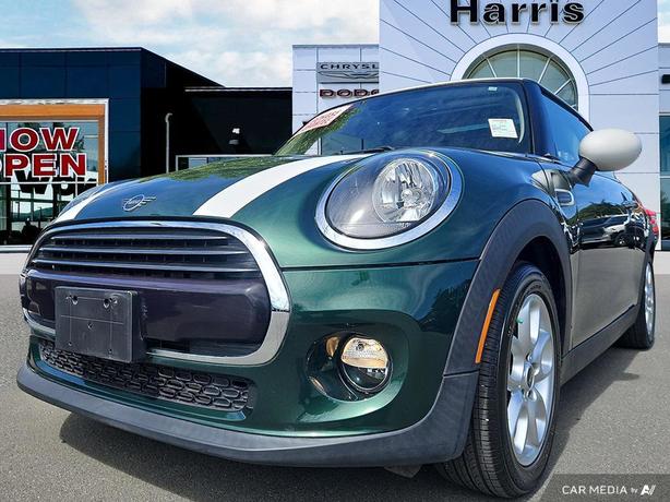 2019 Mini 3 door Cooper | No Reported Accidents! image 8