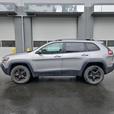 2019 Jeep Cherokee Trailhawk Elite 4x4 | Panoramic Sunroof! thumbnail image 3