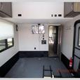 Used 2020 Dutchmen RV Voltage 4185TH thumbnail image 7