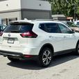 2019 Nissan Rogue SV - No Accidents, Power Liftgate, Navigation thumbnail image 8