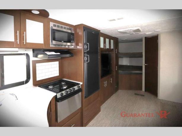 Used 2018 Prime Time RV Avenger ATI 27DBS image 6