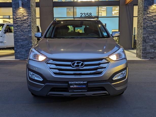 2014 Hyundai Santa Fe Sport Limited - Sunroof, NAV, Heated/Vented Seats image 3