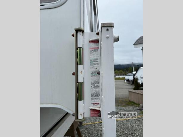 Used 2018 Westland RV Travelaire 7.6 Mid-Size image 6