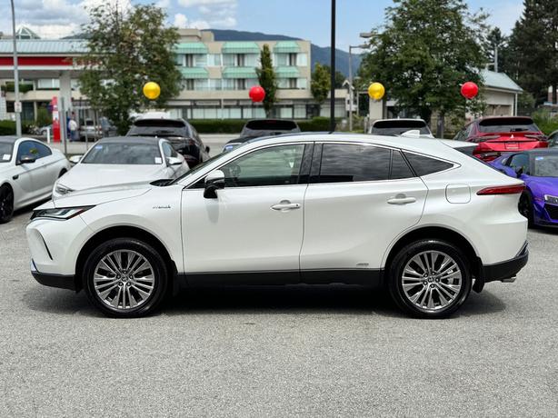 2021 Toyota Venza Limited - Power Liftgate, Heated Steering Wheel image 8