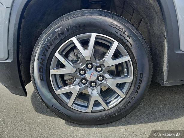 2023 GMC Acadia AWD 4dr SLT | Power Liftgate! image 6