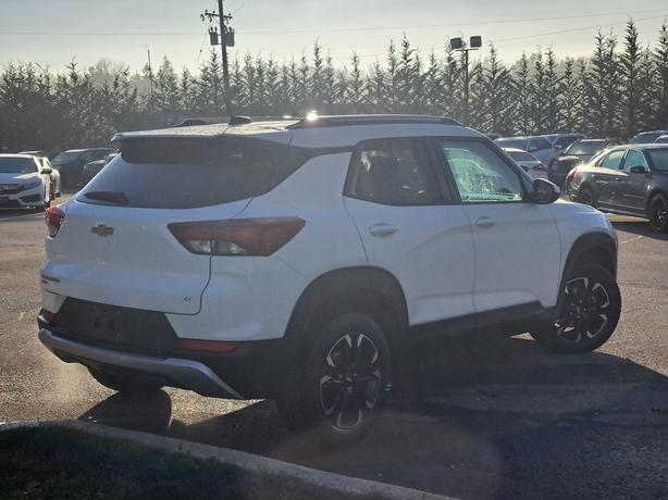 2022 Chevrolet TrailBlazer AWD, Heated Seats, Back-Up Camera image 6