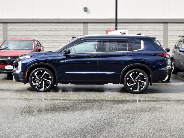 2025 Mitsubishi Outlander PHEV GT - $10,000 Discount, Manager Demo! image 3