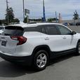 2024 GMC Terrain SLE AWD - Power Driver Seat & Premium Audio System thumbnail image 6