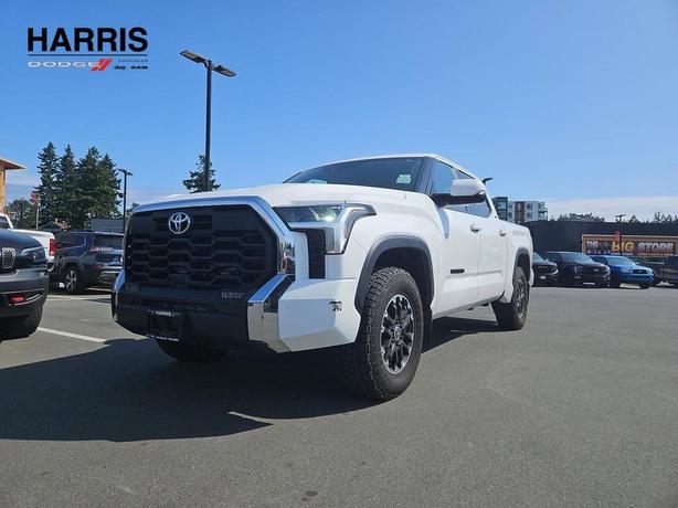 2022 Toyota Tundra 4x4 Crewmax SR | Keyless Start | Bluetooth Connection! image 1