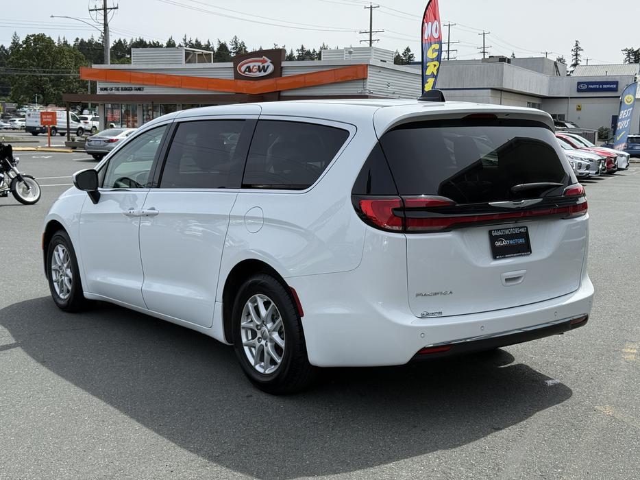 2023 Chrysler Pacifica Touring-L  - 3rd Row Seats & GPS Antenna Input display photo