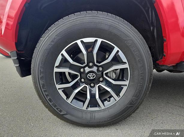 2020 Toyota Tacoma 4X4 Double Cab Auto | Low KM!! image 6