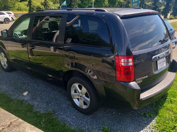 2009 Dodge  Grand Caravan SE StownGo image 7