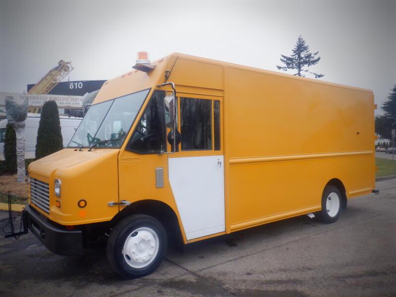 2008 Freightliner MT45 Chassis Cargo Step Van Rear Shelving Diesel display photo