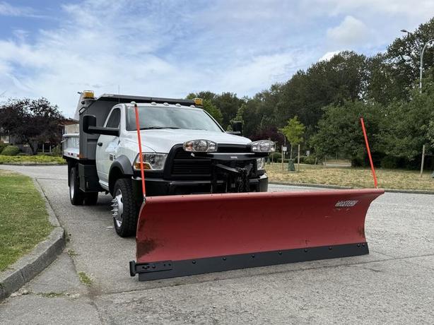 2012 Dodge Ram 5500 Regular Cab Cummins Diesel 4WD Dump Box with Western Plow an image 2