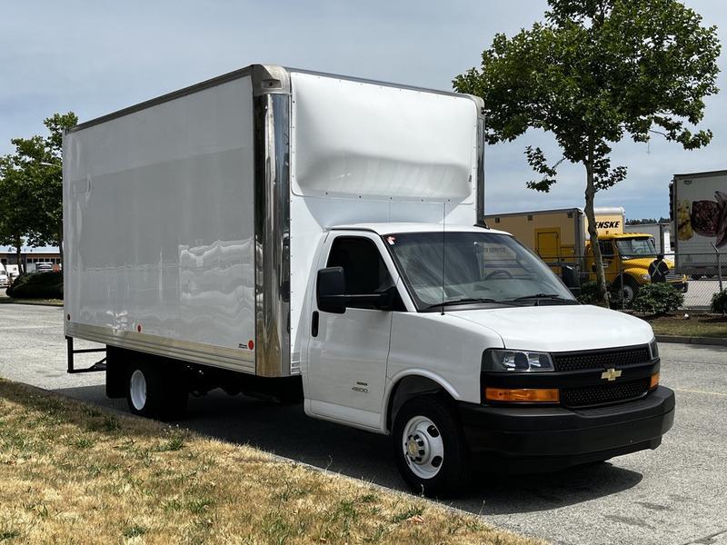 2020 Chevrolet Express G4500 16 Foot Cube Van with Aluminum Ramp display photo