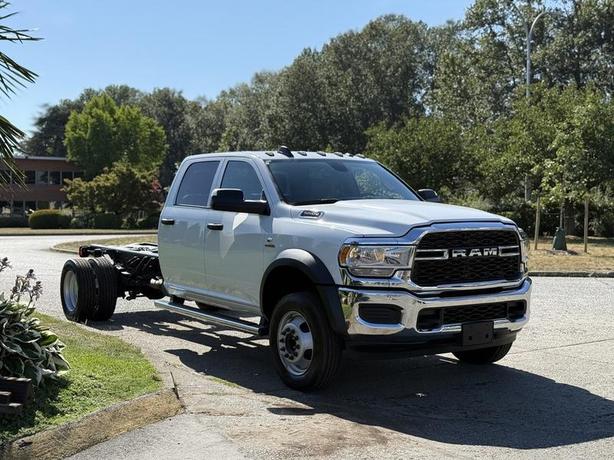 2022 RAM 5500 Crew Cab Dually Diesel Cab & Chassis 4WD image 1