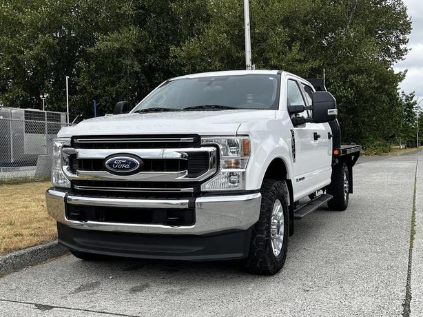 2020 Ford F-350 8 Foot Flat Deck Powerstroke Diesel 4WD image 4