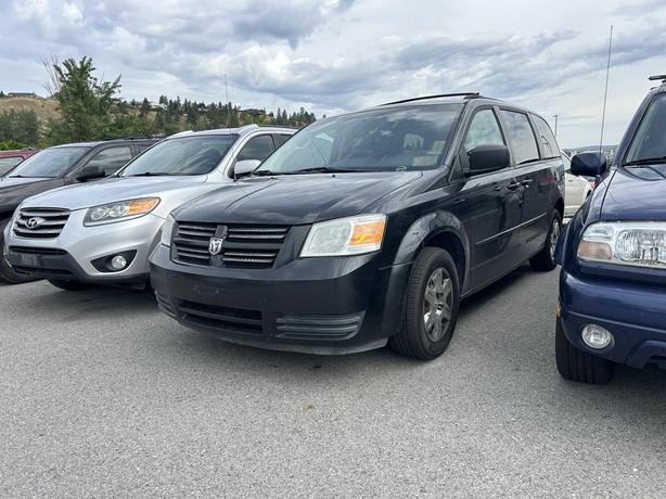 2008 Dodge Grand Caravan SE image 1