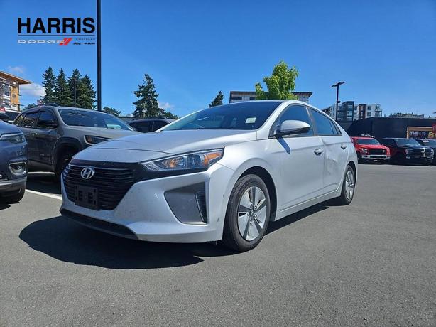 2019 Hyundai IONIQ hybrid Essential | Heated Seats! image 1
