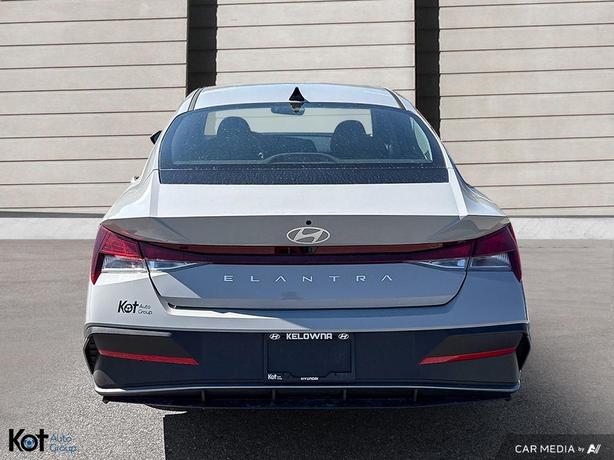 2025 Hyundai Elantra Preferred FORWARD COLLISION! REAR CROSS TRAFFIC ALERT! BACK image 5