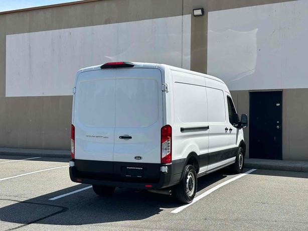 2023 Ford Transit Cargo image 3