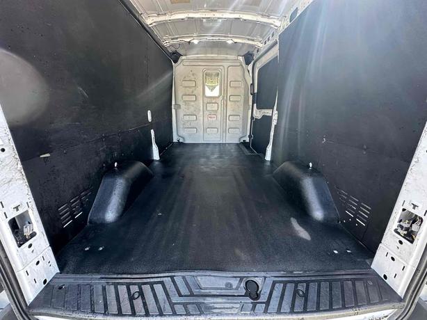 2023 Ford Transit Cargo image 6
