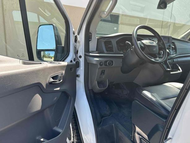 2023 Ford Transit Cargo image 8