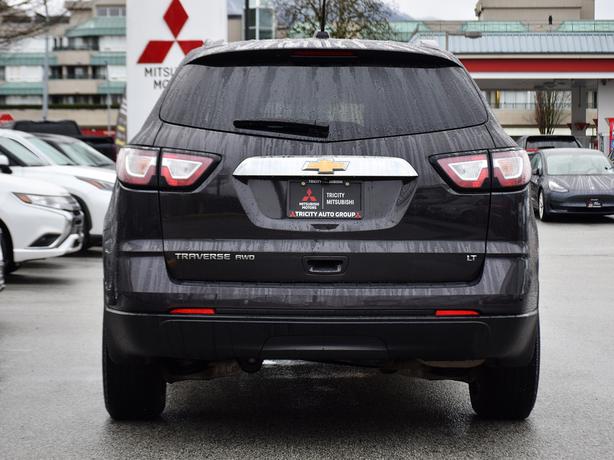2017 Chevrolet Traverse LT - Backup Camera, Heated Seats, Power Seats image 4