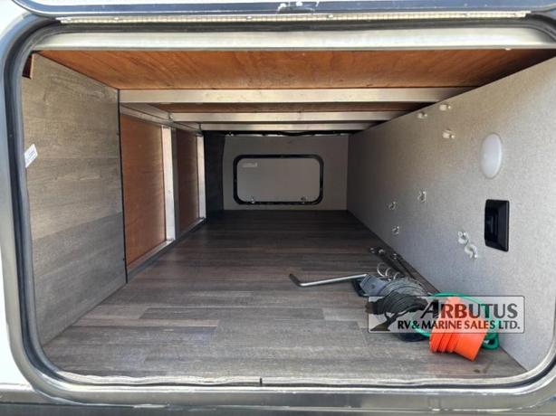 Used 2020 Forest River RV Vibe 26BH image 5