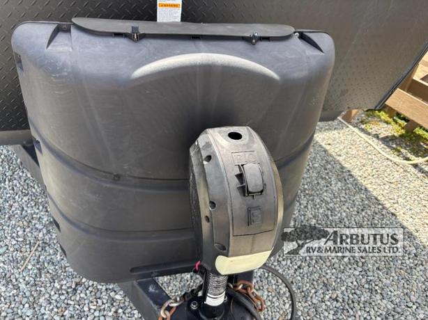 Used 2020 Forest River RV Vibe 26BH image 7