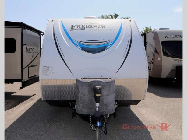 Used 2019 Coachmen RV Freedom Express Ultra Lite 246RKS image 2